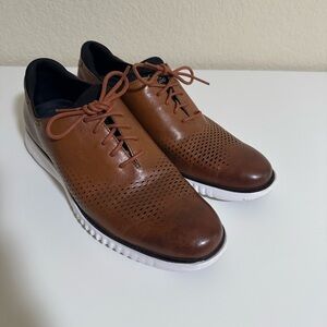 - Cole Haan Men’s 2.ZEROGRAND shoes